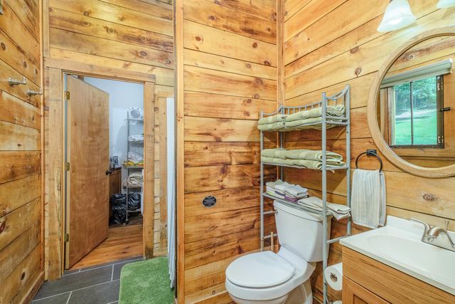 57 Hemlock Ridge LN, Catawba, VA 24070