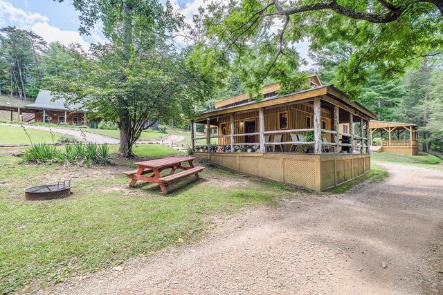 57 Hemlock Ridge LN, Catawba, VA 24070