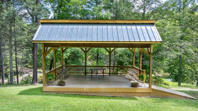 57 Hemlock Ridge LN, Catawba, VA 24070