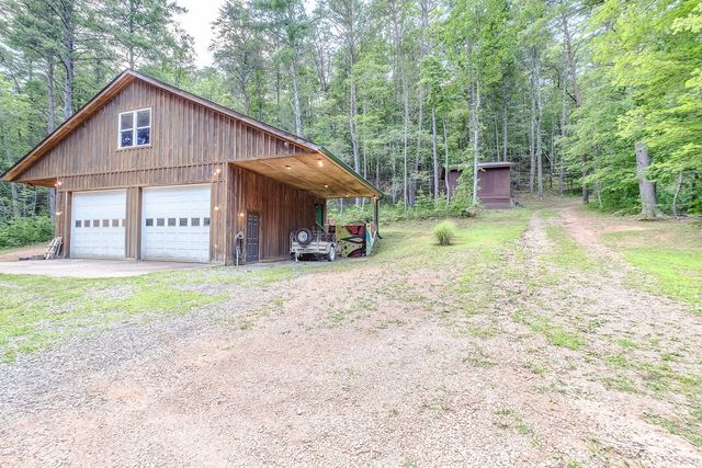 57 Hemlock Ridge LN, Catawba, VA 24070