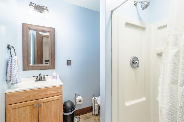 57 Hemlock Ridge LN, Catawba, VA 24070