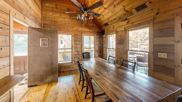 57 Hemlock Ridge LN, Catawba, VA 24070