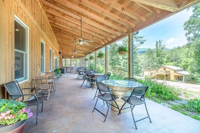 57 Hemlock Ridge LN, Catawba, VA 24070