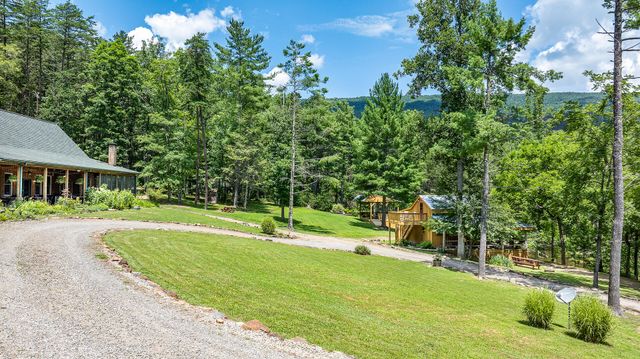 57 Hemlock Ridge LN, Catawba, VA 24070