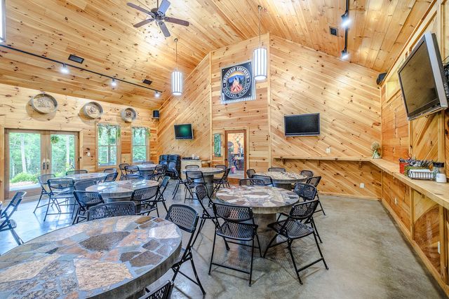 57 Hemlock Ridge LN, Catawba, VA 24070