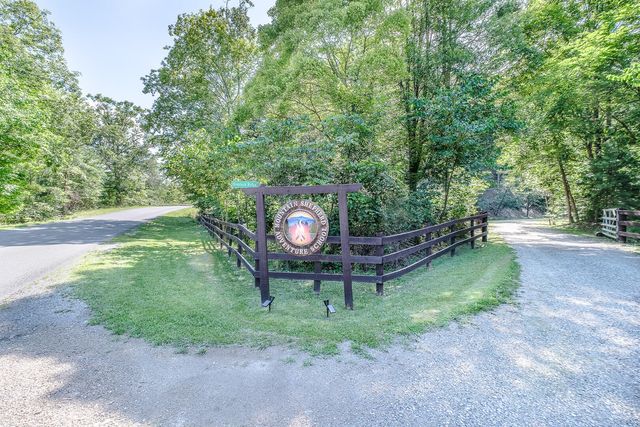 57 Hemlock Ridge LN, Catawba, VA 24070