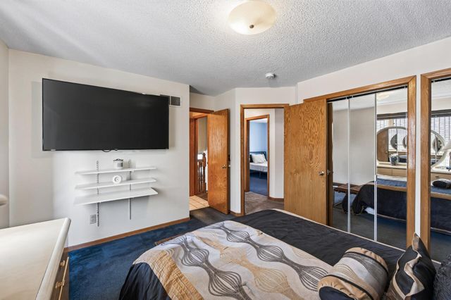 3838 Dupont Avenue N, Minneapolis, MN 55412