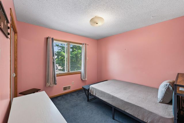 3838 Dupont Avenue N, Minneapolis, MN 55412