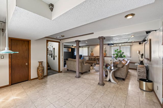 3838 Dupont Avenue N, Minneapolis, MN 55412
