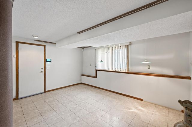 3838 Dupont Avenue N, Minneapolis, MN 55412