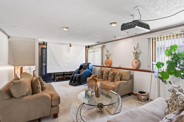 3838 Dupont Avenue N, Minneapolis, MN 55412