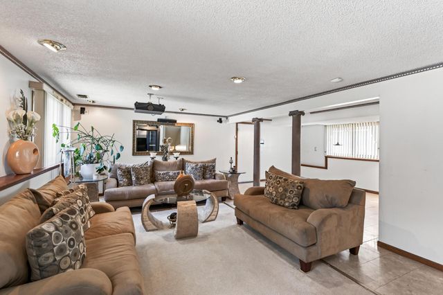 3838 Dupont Avenue N, Minneapolis, MN 55412