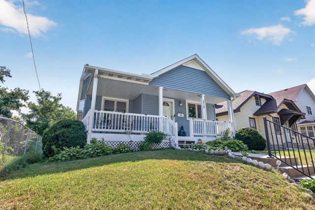 3838 Dupont Avenue N, Minneapolis, MN 55412