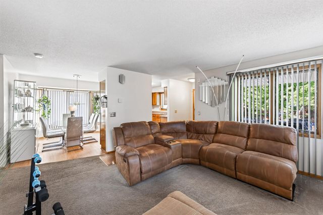 3838 Dupont Avenue N, Minneapolis, MN 55412