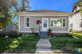 609 NW 2nd St Street, Madison, SD 57042