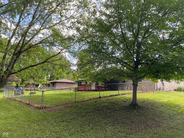 1737 Brer Rabbit Drive, Greenwood, IN 46143