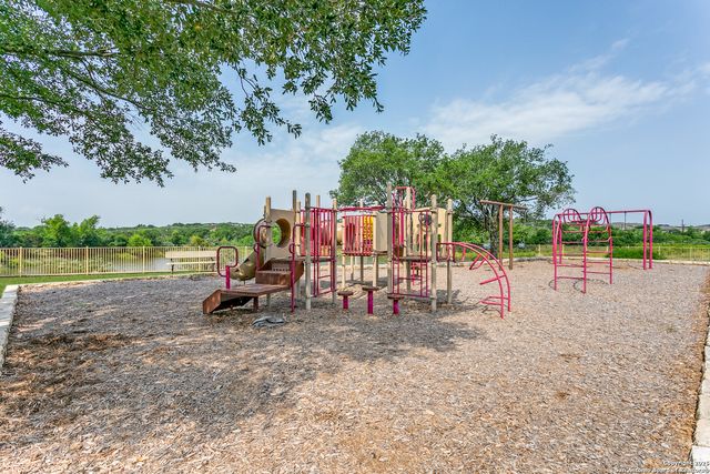 1002 alpine pond, San Antonio, TX 78260