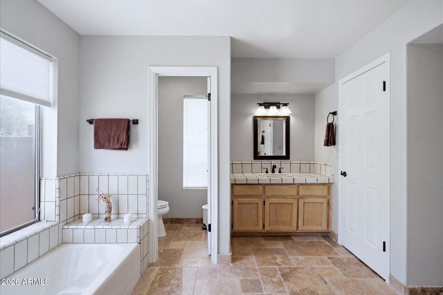 9427 E HERE TO THERE Drive, Carefree, AZ 85377