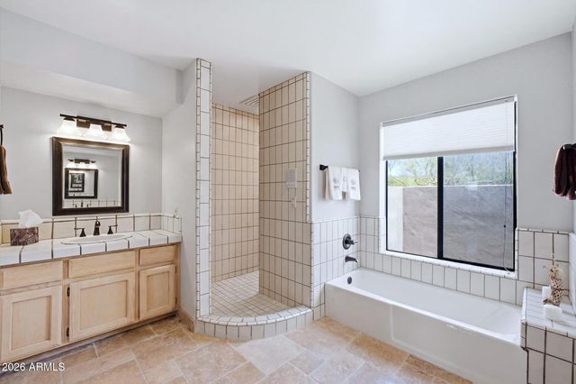 9427 E HERE TO THERE Drive, Carefree, AZ 85377