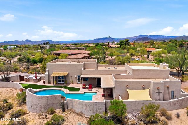 9427 E HERE TO THERE Drive, Carefree, AZ 85377