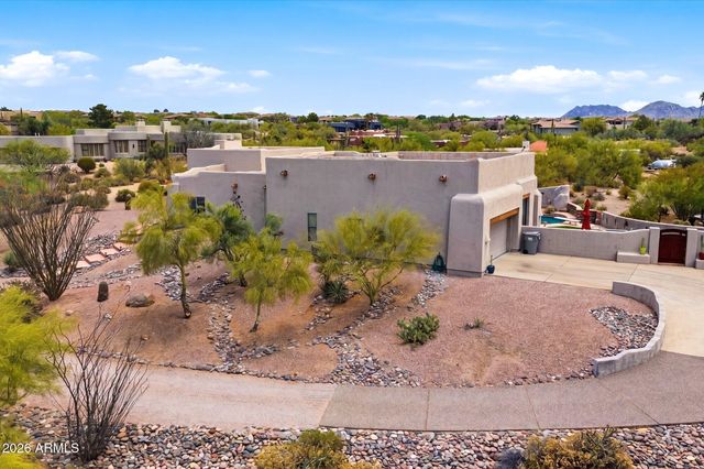 9427 E HERE TO THERE Drive, Carefree, AZ 85377