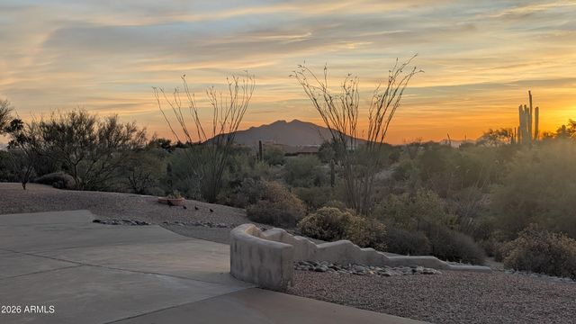 9427 E HERE TO THERE Drive, Carefree, AZ 85377