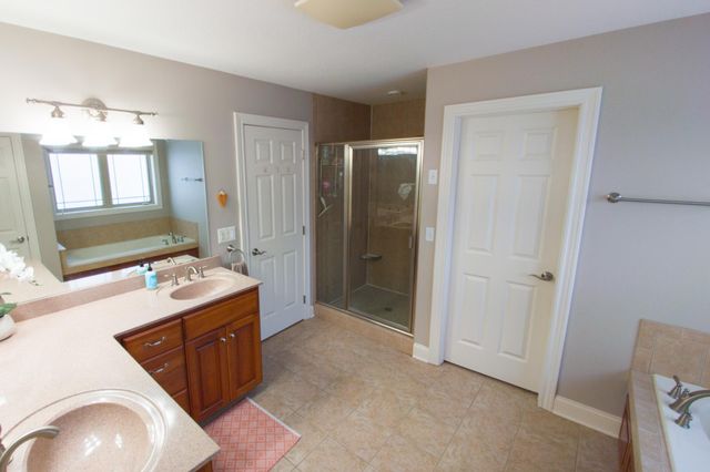 3411 Tralee Lane NE, Rochester, MN 55906