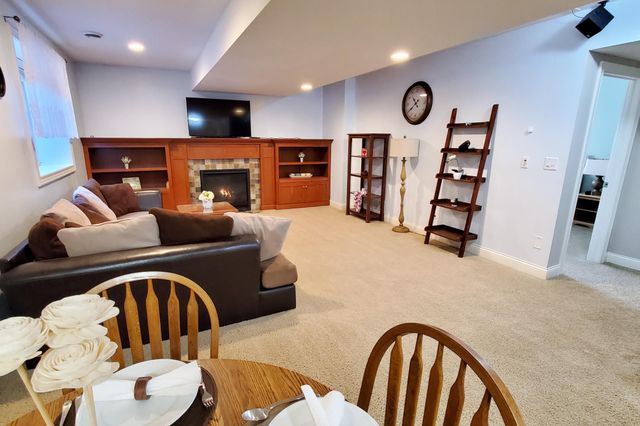 3411 Tralee Lane NE, Rochester, MN 55906