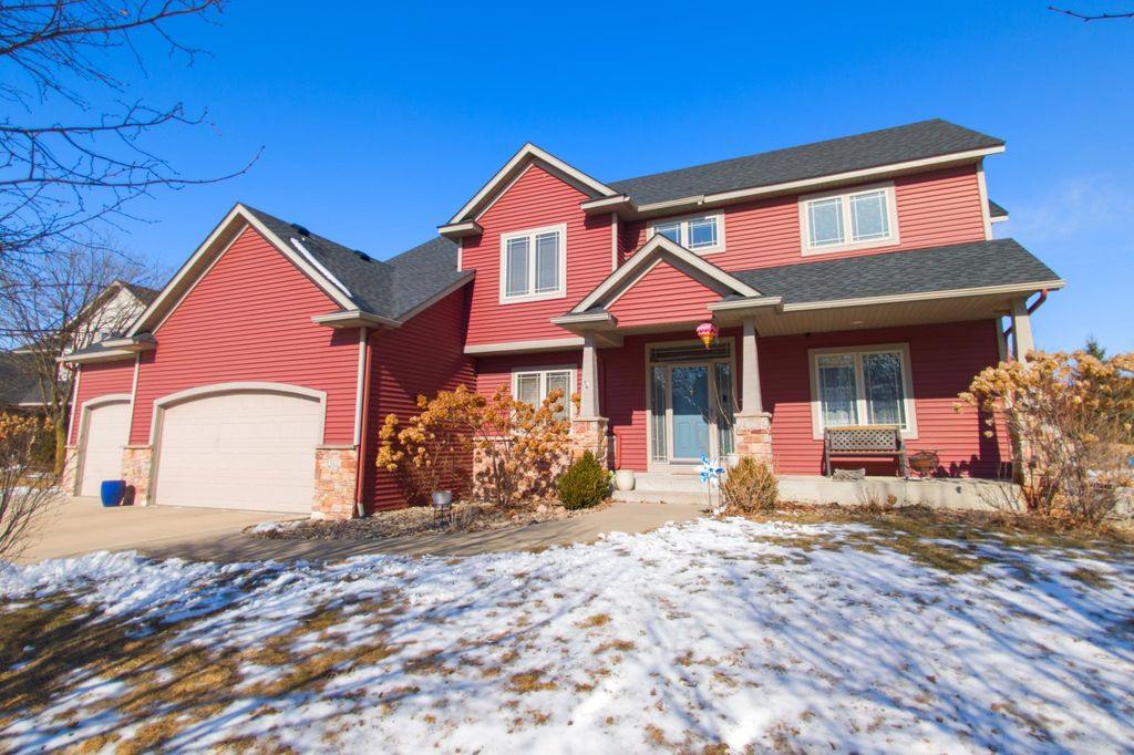 3411 Tralee Lane NE, Rochester, MN 55906