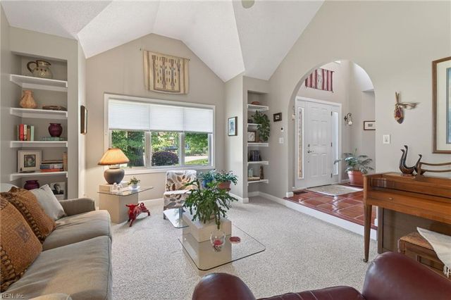 1704 Stone Church MEWS, Virginia Beach, VA 23455