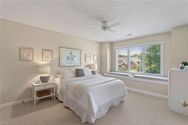 1704 Stone Church MEWS, Virginia Beach, VA 23455