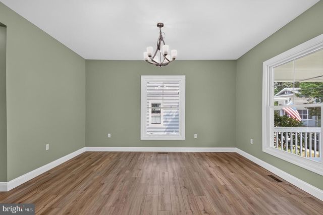 401 E PINE ST, Delmar, MD 21875