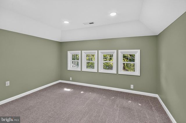 401 E PINE ST, Delmar, MD 21875