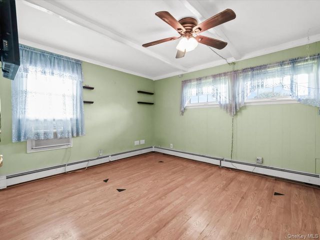 937 Mirabelle Avenue, Westbury, NY 11590