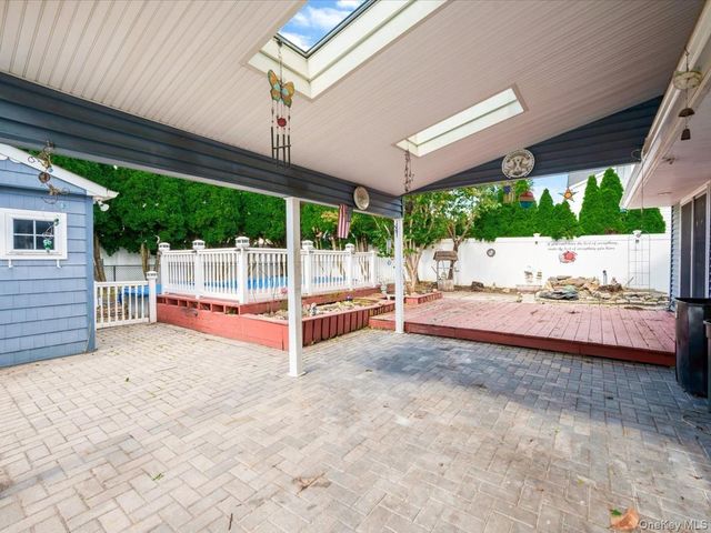937 Mirabelle Avenue, Westbury, NY 11590