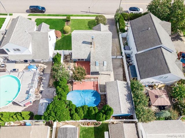 937 Mirabelle Avenue, Westbury, NY 11590