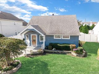 937 Mirabelle Avenue, Westbury, NY 11590