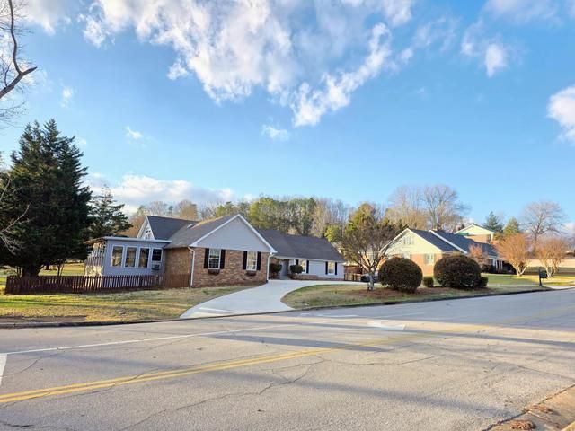 101 Masters Road, Hixson, TN 37343