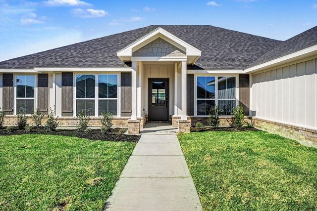 2 Keystone Court, Angleton, TX 77515
