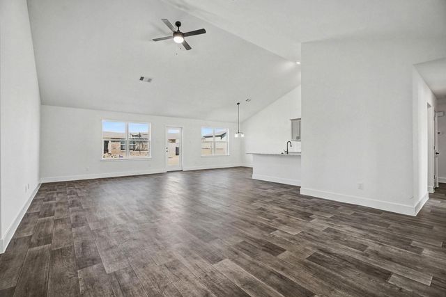 2 Keystone Court, Angleton, TX 77515