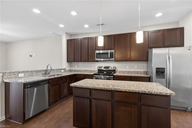 6060 Newington PL, Suffolk, VA 23435