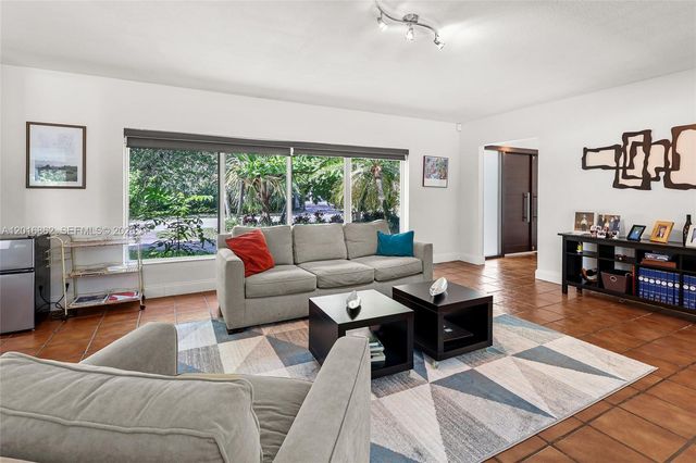 7800 SW 132nd St, Pinecrest, FL 33156