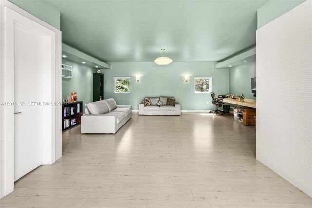 7800 SW 132nd St, Pinecrest, FL 33156
