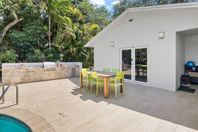 7800 SW 132nd St, Pinecrest, FL 33156