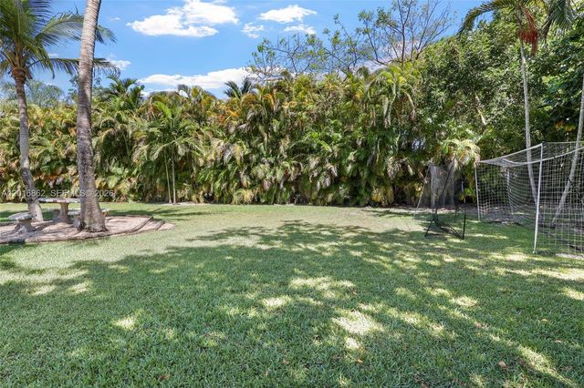 7800 SW 132nd St, Pinecrest, FL 33156