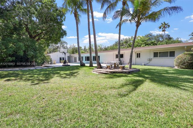 7800 SW 132nd St, Pinecrest, FL 33156
