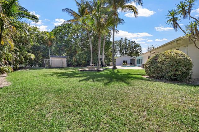 7800 SW 132nd St, Pinecrest, FL 33156