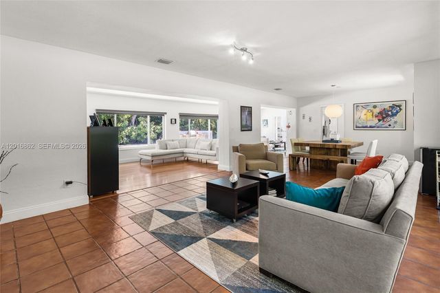 7800 SW 132nd St, Pinecrest, FL 33156