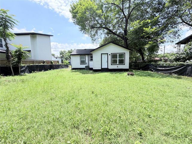 2513 Southland Street, Dallas, TX 75215