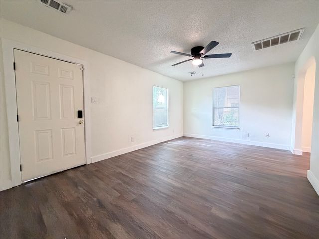 2513 Southland Street, Dallas, TX 75215